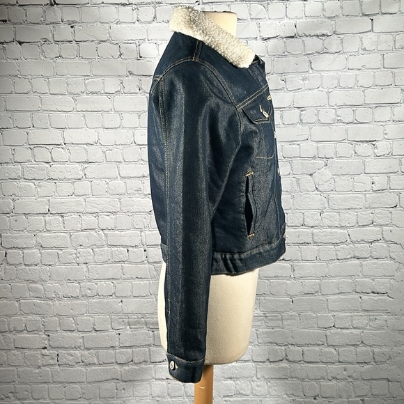 Old Navy Sherpa Lined Jean Denim Trucker Jacket Y2K Vintage Warm Cozy Sz M NWOT - Picture 4 of 16
